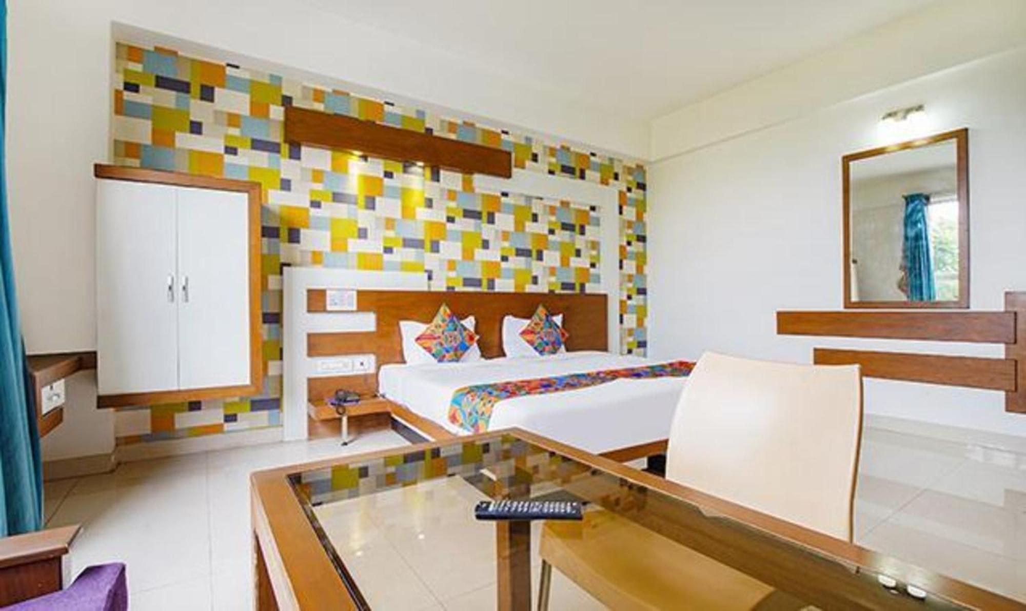 Fabhotel Emirates Suites - Sarjapur Road Bangalore Exterior photo